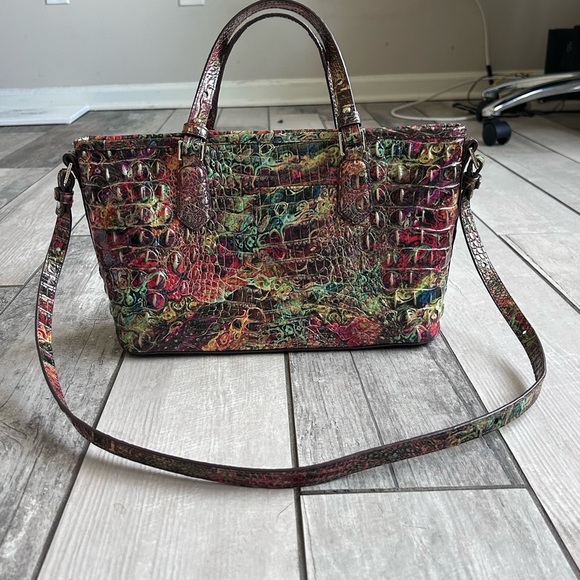 Colorful Croc-Embossed Shoulder Bag - Picture 4 of 7